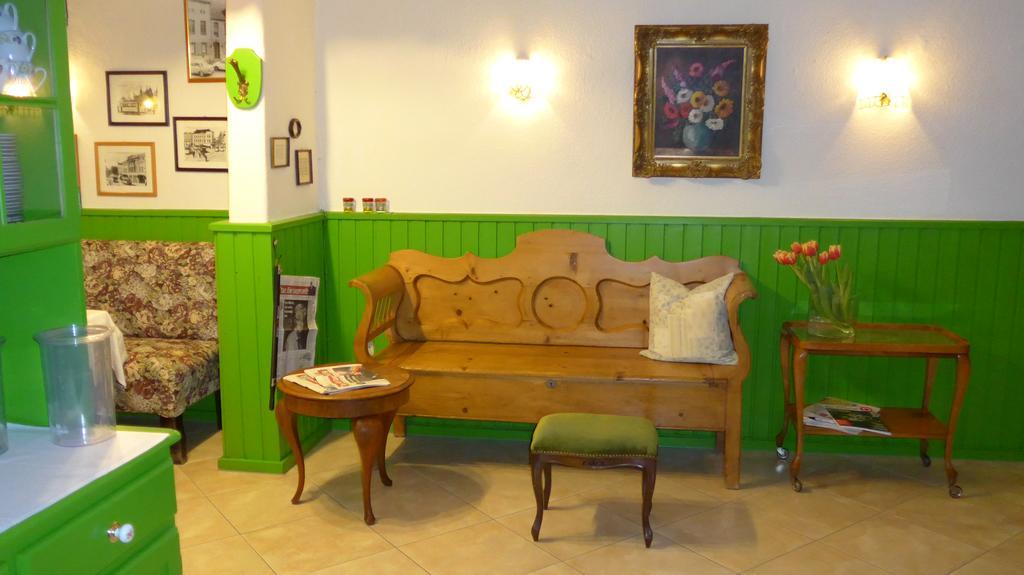 Romantisches Hotel Zur Traube Schwerin シュヴェリーン エクステリア 写真