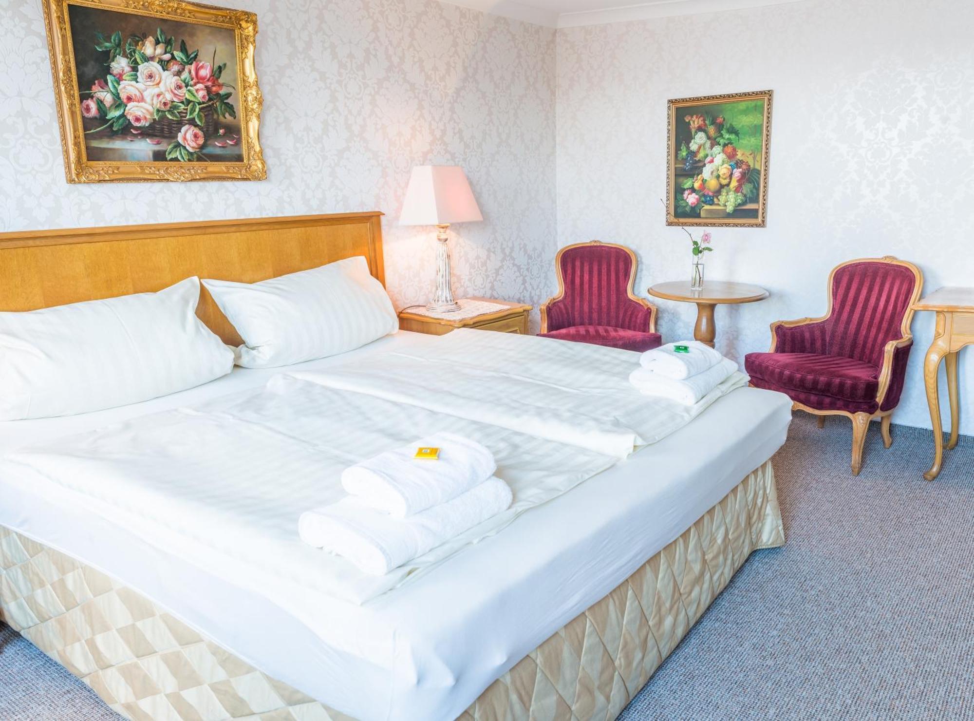 Romantisches Hotel Zur Traube Schwerin シュヴェリーン 部屋 写真