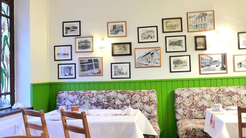 Romantisches Hotel Zur Traube Schwerin シュヴェリーン エクステリア 写真