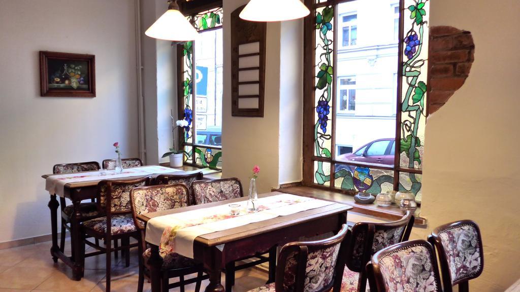 Romantisches Hotel Zur Traube Schwerin シュヴェリーン エクステリア 写真